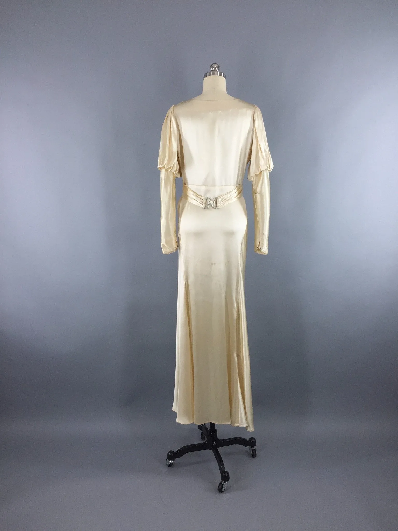 1930s Vintage Bias Cut Ivory Satin Bridal Gown Wedding Dress