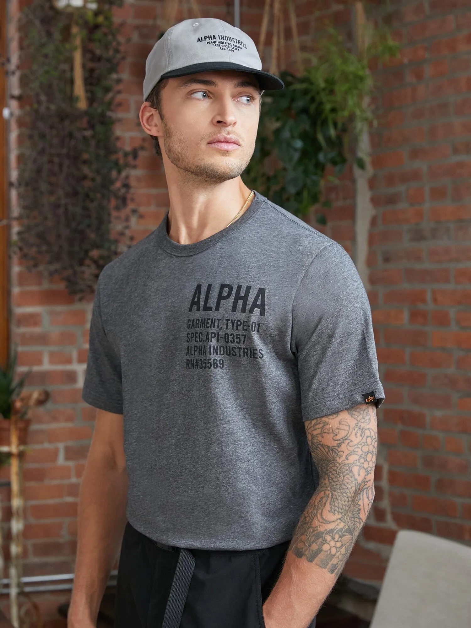 ALPHA GRAPHIC TEE