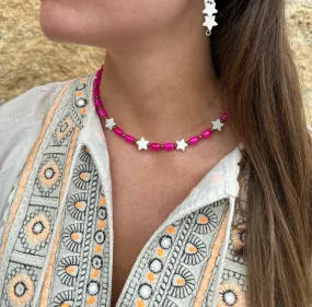 Collar de cerámica rosa y cuentas doradas con 4 estrellas de nácar