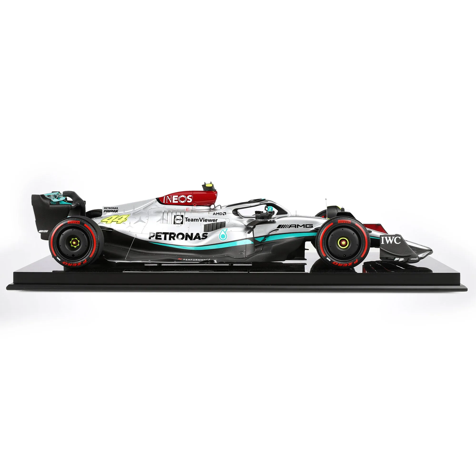 Lewis Hamilton 2022 Mercedes-AMG Petronas F1 Team W13 E Performance 1:8 Scale Model - Sāo Paulo GP