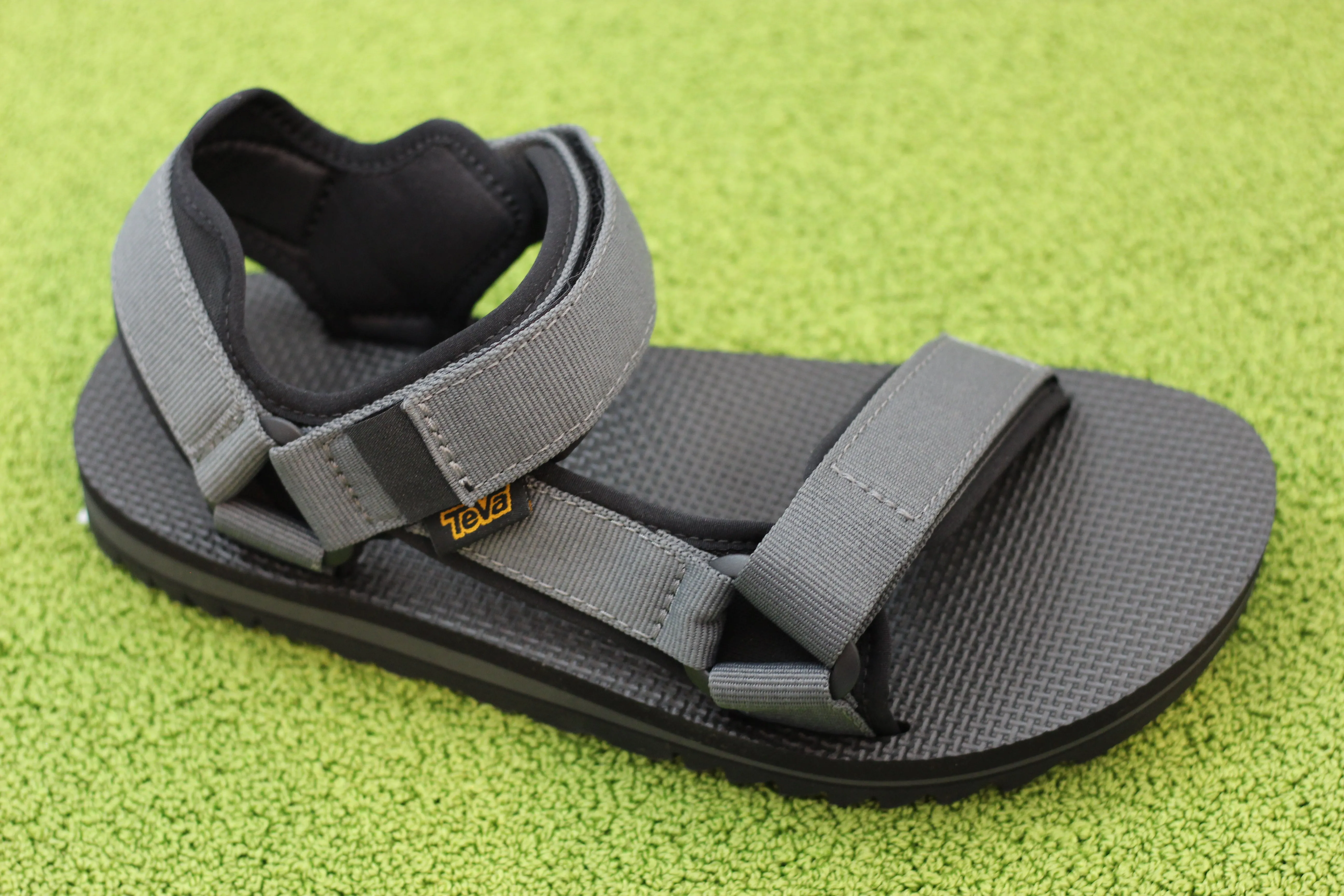 Men's Universal Trail Sandal- Grey Nylon